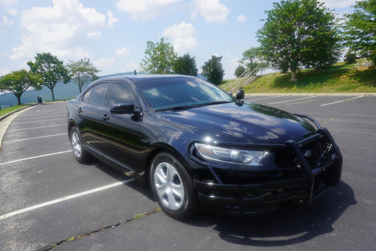 Used 2016 Ford Taurus Police Interceptor AWD image 3