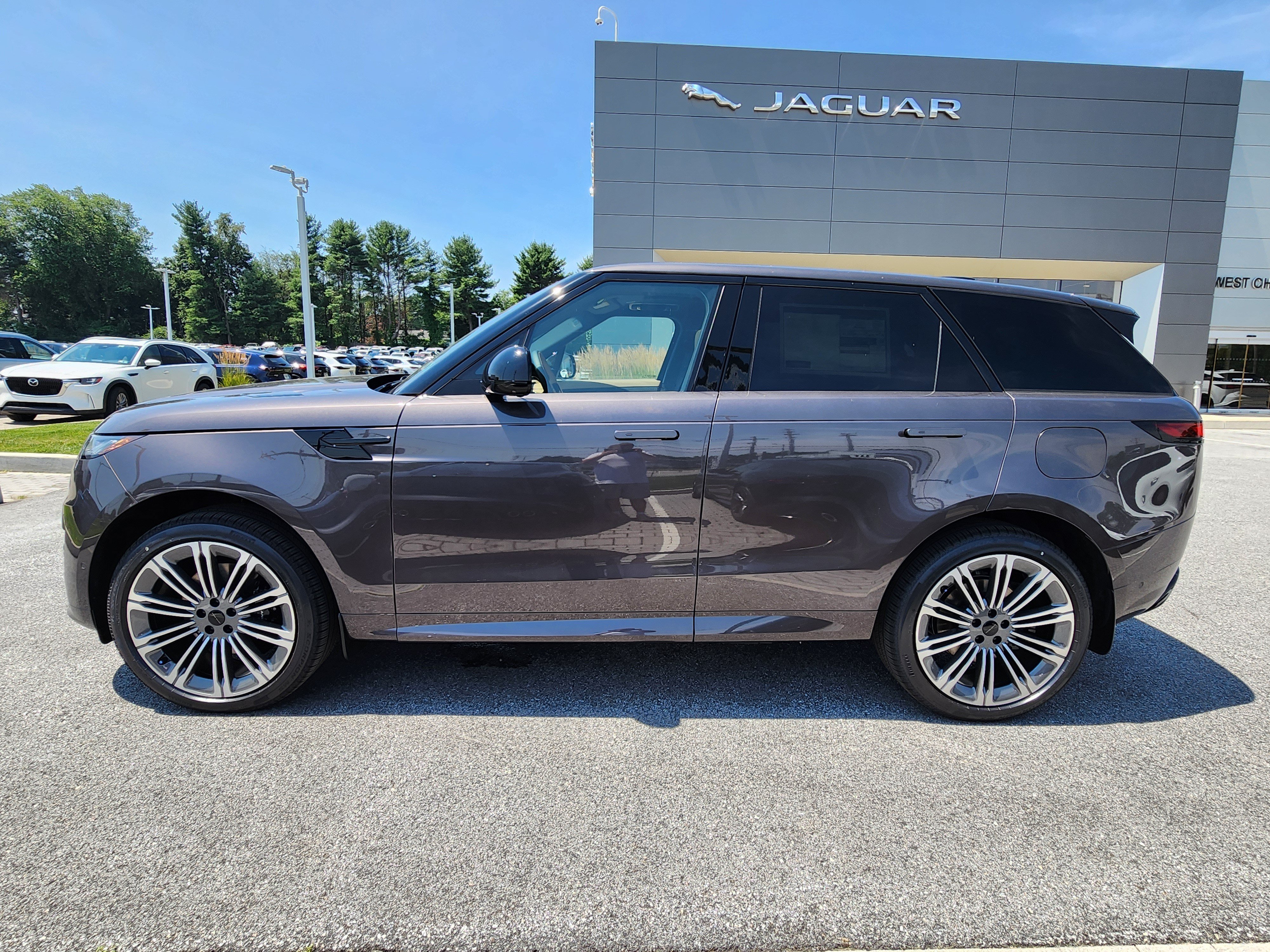 New 2026 Land Rover Range Rover Sport Dynamic SE AWD/4WD image 5