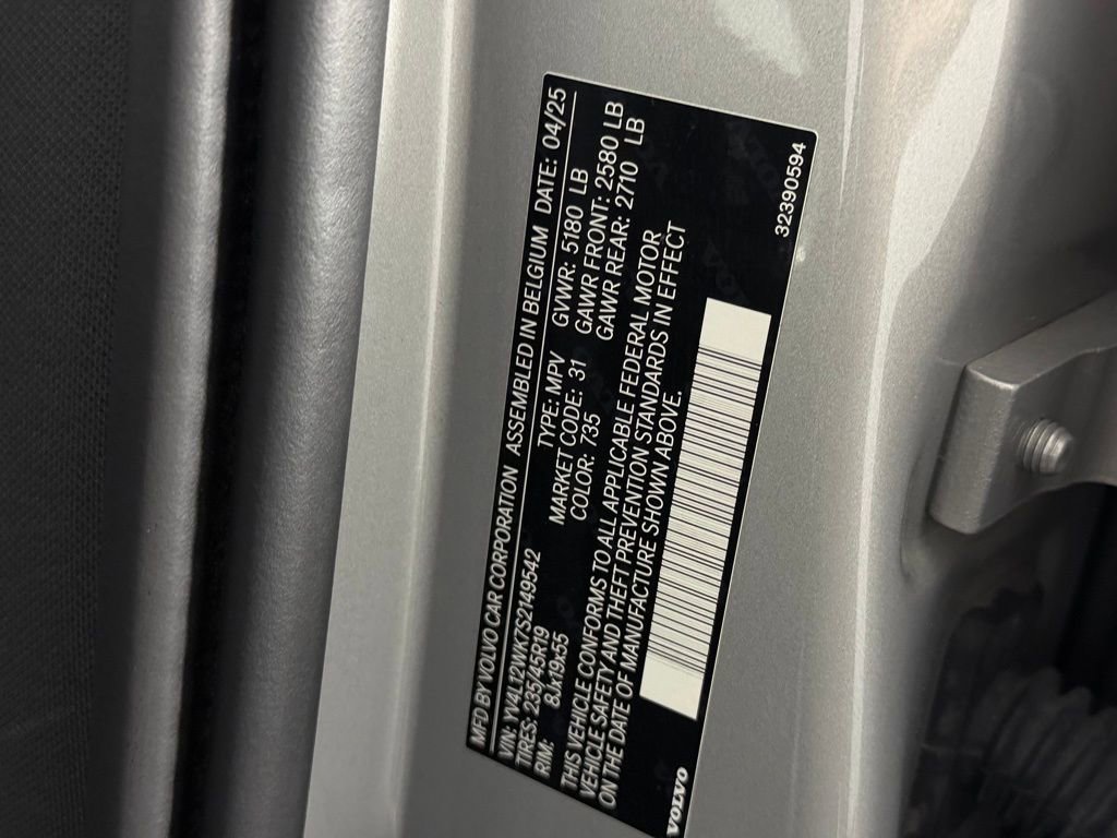 Used 2025 Volvo V60 B5 Cross Country Plus image 37