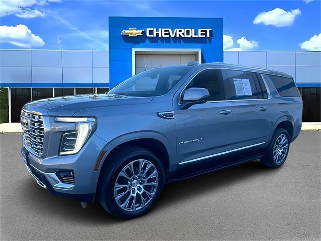 Used 2025 GMC Yukon XL Denali image 7