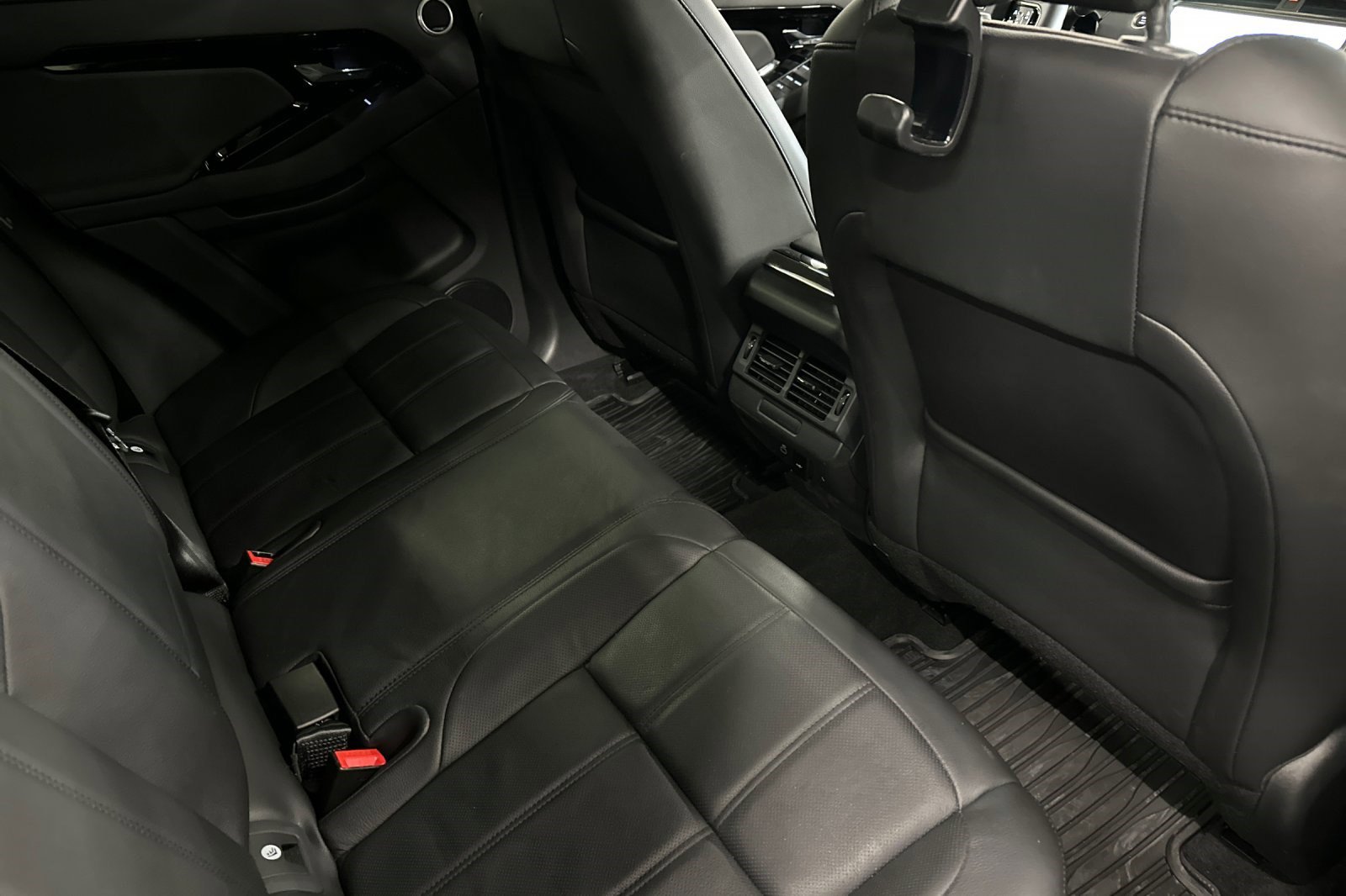 Used 2026 Land Rover Range Rover Evoque S image 30