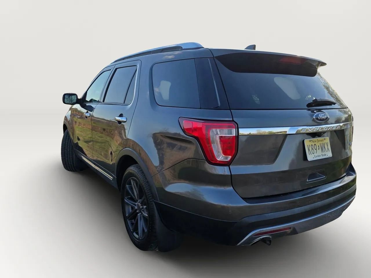 Used 2016 Ford Explorer Limited AWD/4WD image 4