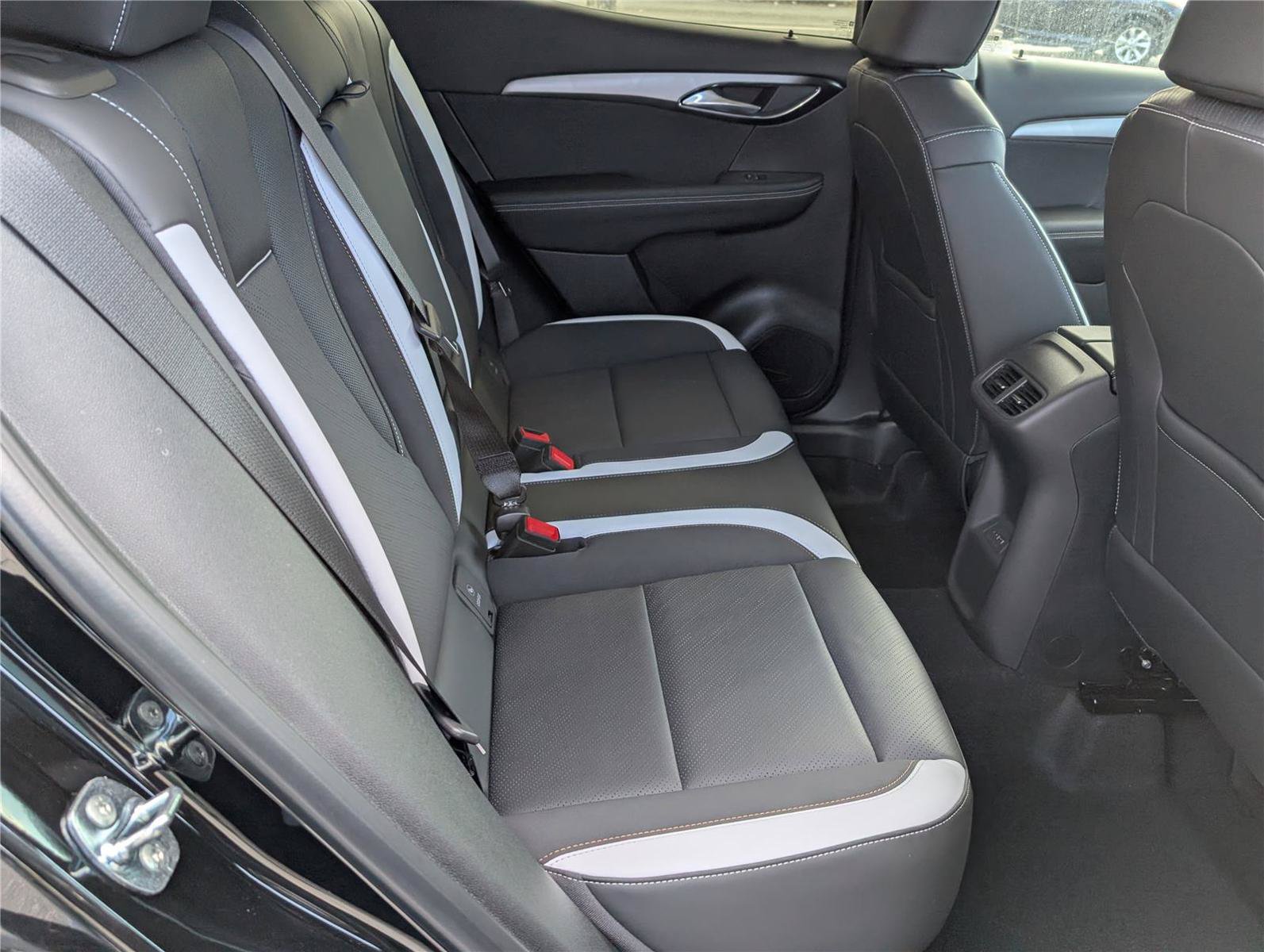 New 2026 Buick Envision Sport Touring AWD/4WD image 7