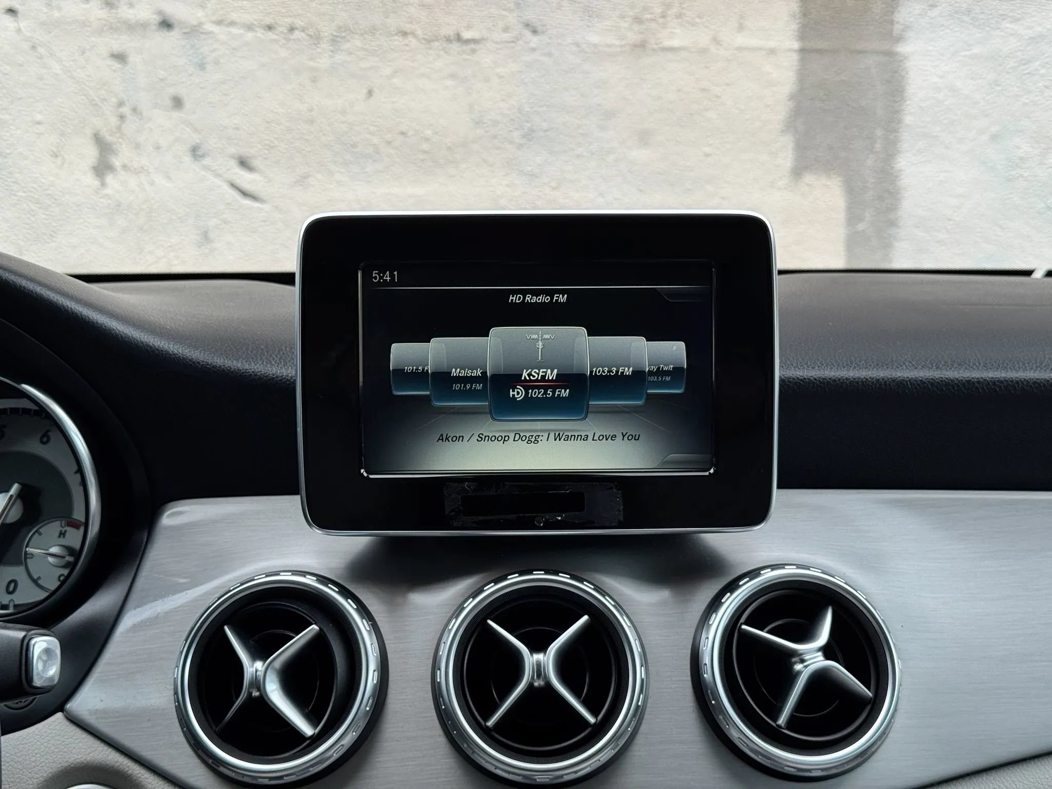 Used 2017 Mercedes-Benz GLA 250 image 27