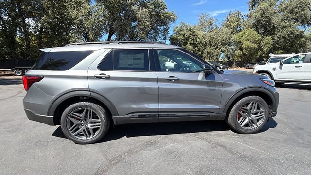 New 2026 Ford Explorer ST-Line w/ ST-Line Street Pack AWD/4WD image 3