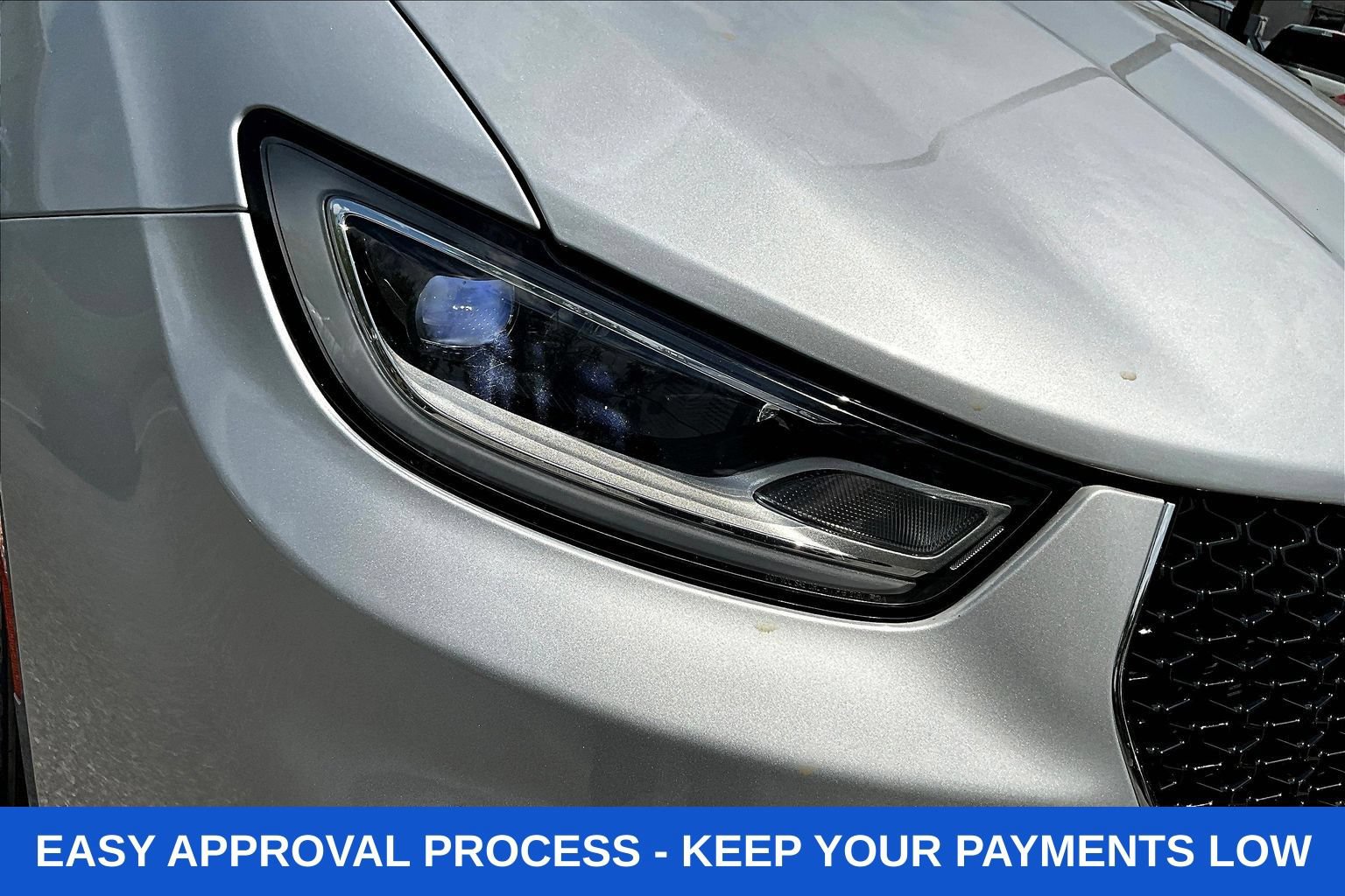 Used 2024 Chrysler Pacifica Touring-L FWD image 34