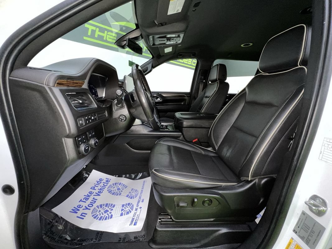 Used 2022 Chevrolet Suburban Premier AWD/4WD image 17