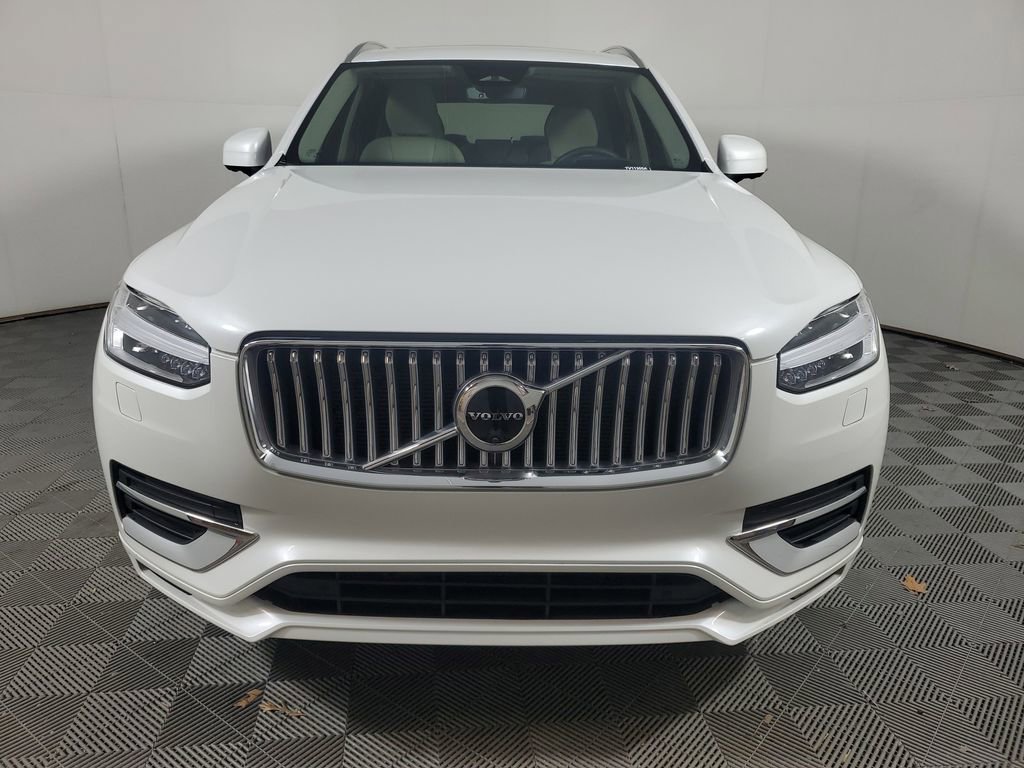 Used 2024 Volvo XC90 B6 Ultimate w/ Protection Package image 2