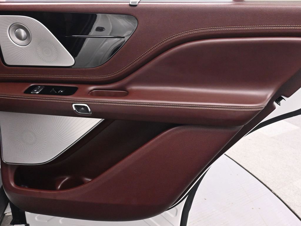 Used 2020 Lincoln Aviator Black Label w/ Dynamic Handling Package AWD/4WD image 22