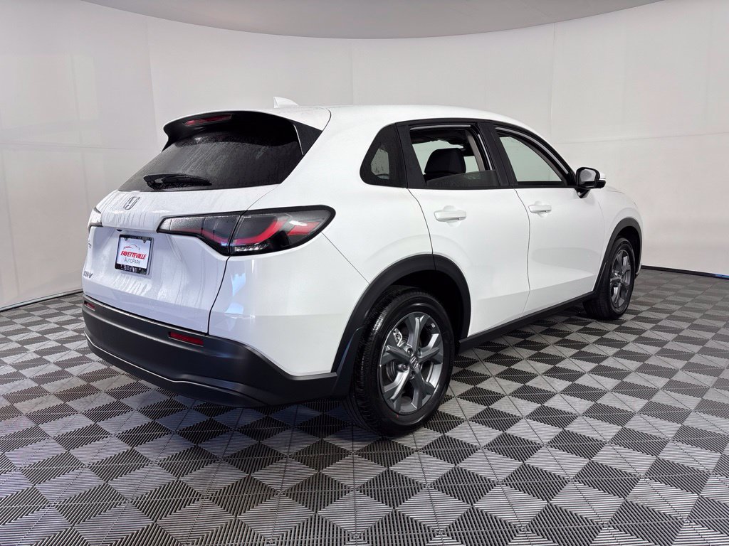 Used 2027 Honda HR-V LX image 15