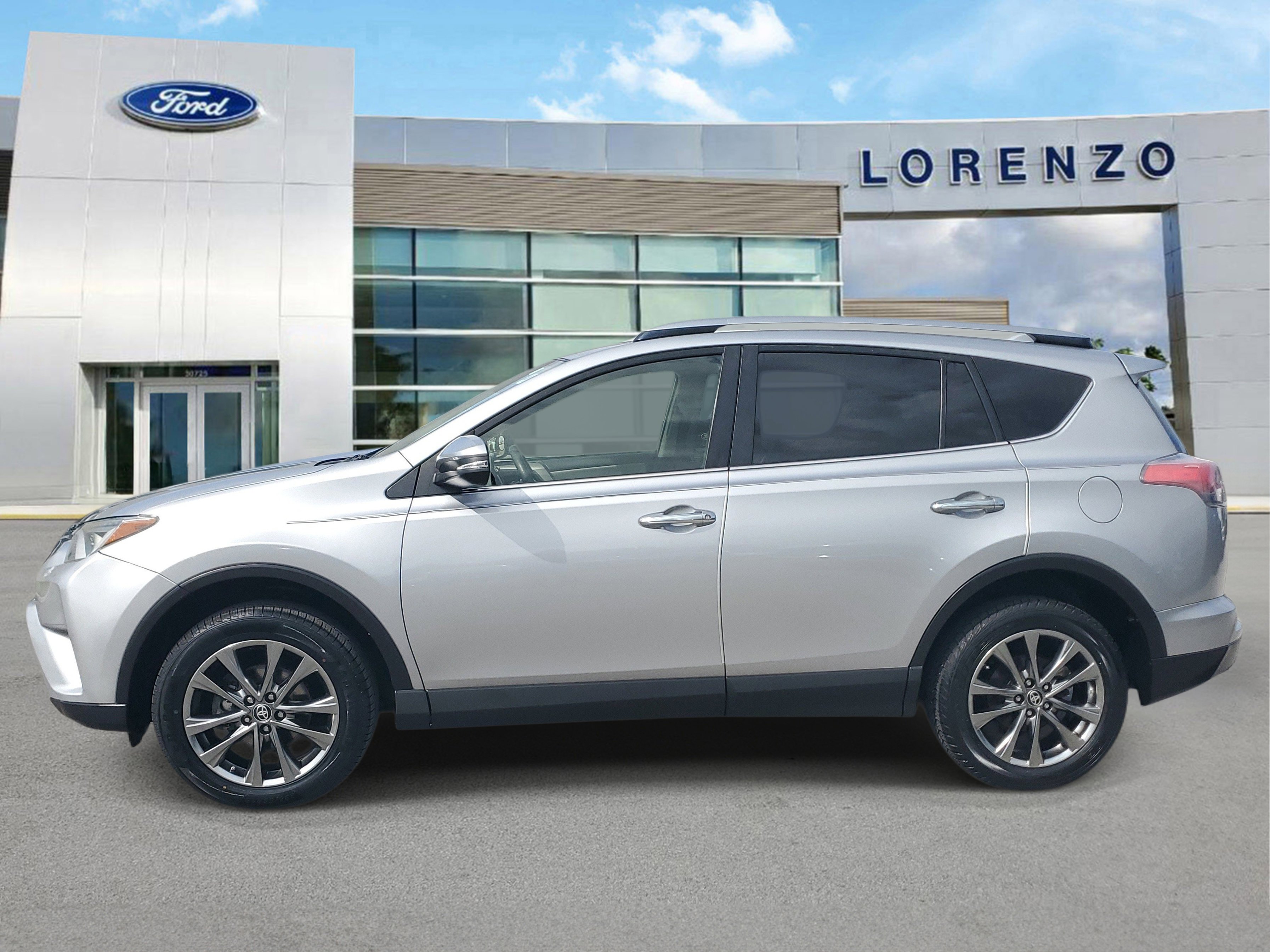 Used 2018 Toyota RAV4 Limited image 8