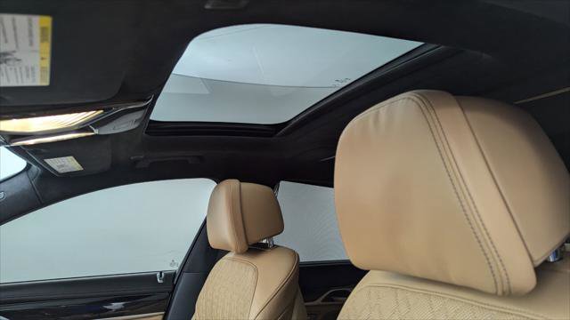 Used 2017 BMW 750i xDrive image 31