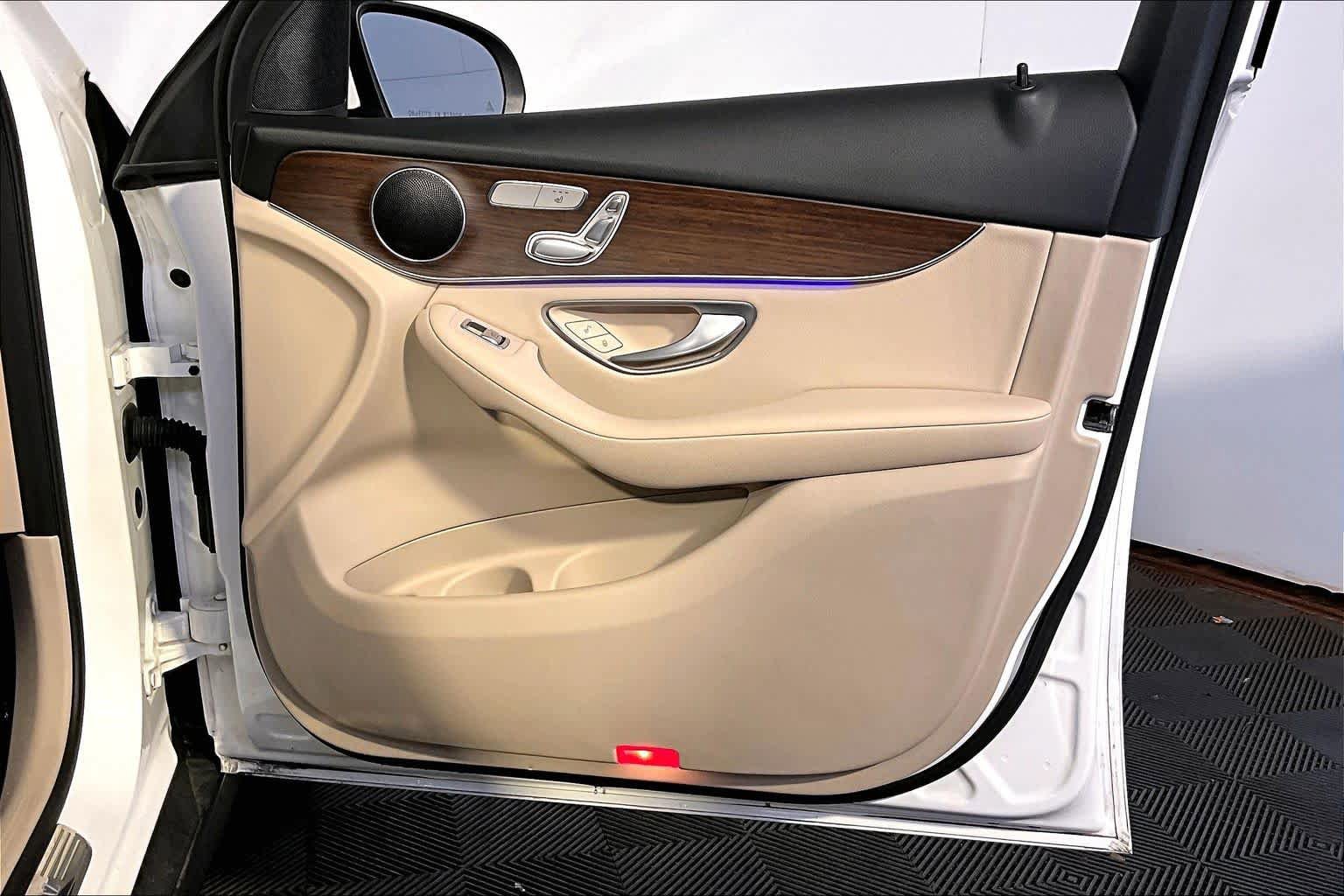 Certified 2022 Mercedes-Benz GLC 300 4MATIC image 23