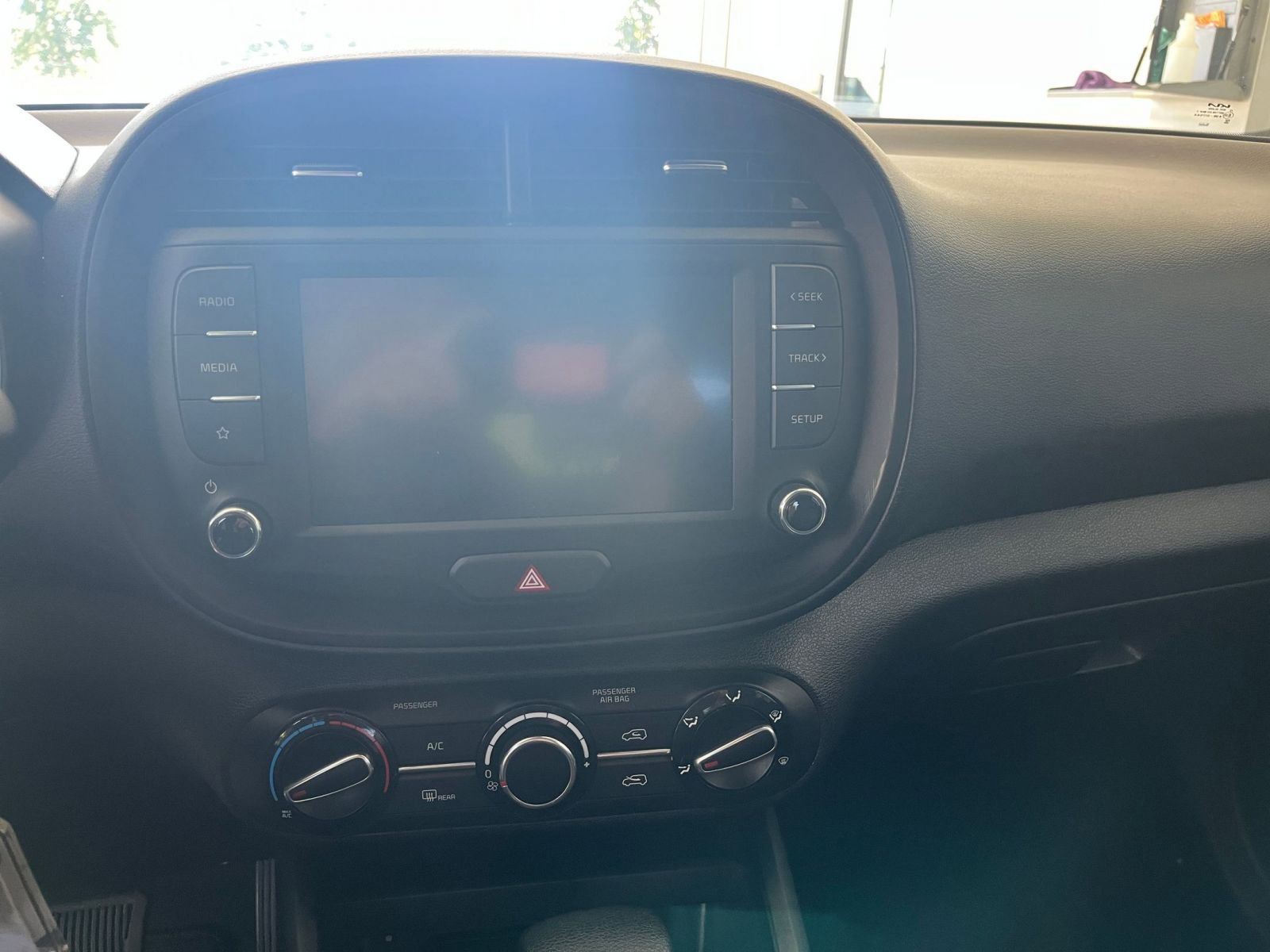 Used 2025 Kia Soul LX w/ LX Technology Package image 17