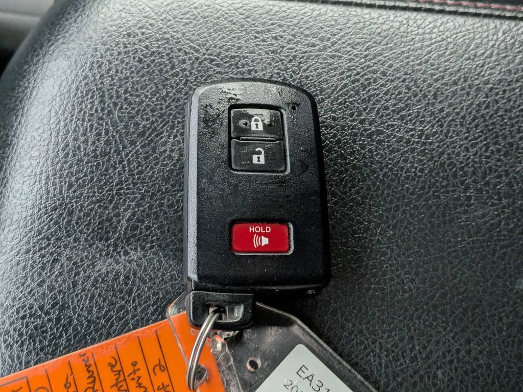 Used 2020 Toyota 4Runner Venture w/ Moonroof Package AWD/4WD image 30