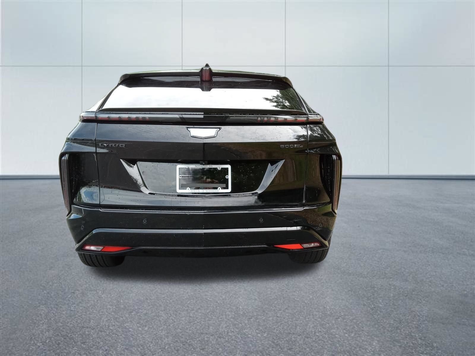 New 2026 Cadillac Lyriq Sport w/ LPO, ONYX Package AWD/4WD image 4