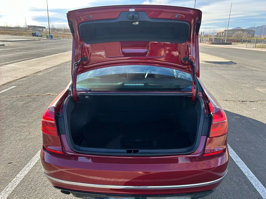 Used 2016 Volkswagen Passat 1.8T R-Line image 21