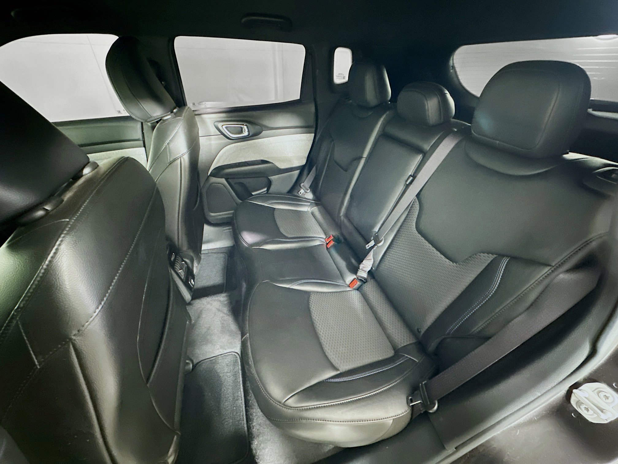 Used 2023 Jeep Compass Latitude image 26