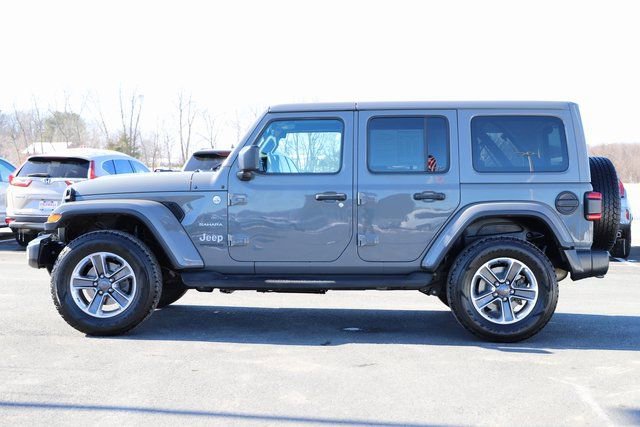 Used 2018 Jeep Wrangler Unlimited Sahara w/ Dual Top Group AWD/4WD image 4