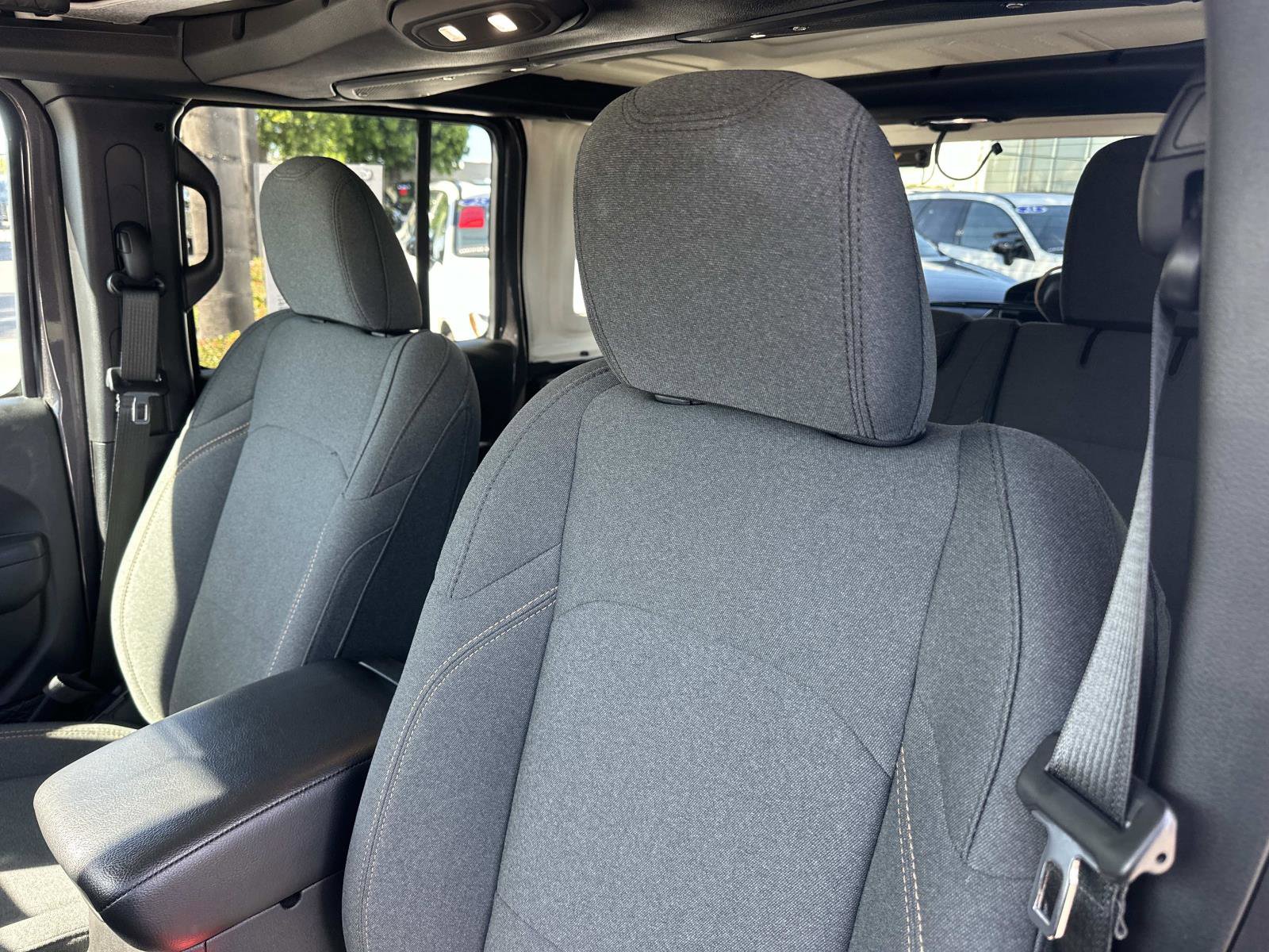 Used 2024 Jeep Wrangler Unlimited Sport image 19