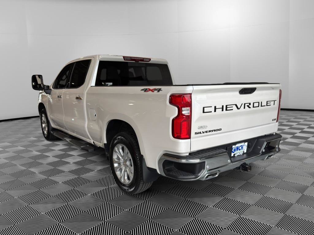 Used 2025 Chevrolet Silverado 1500 LTZ AWD/4WD image 3