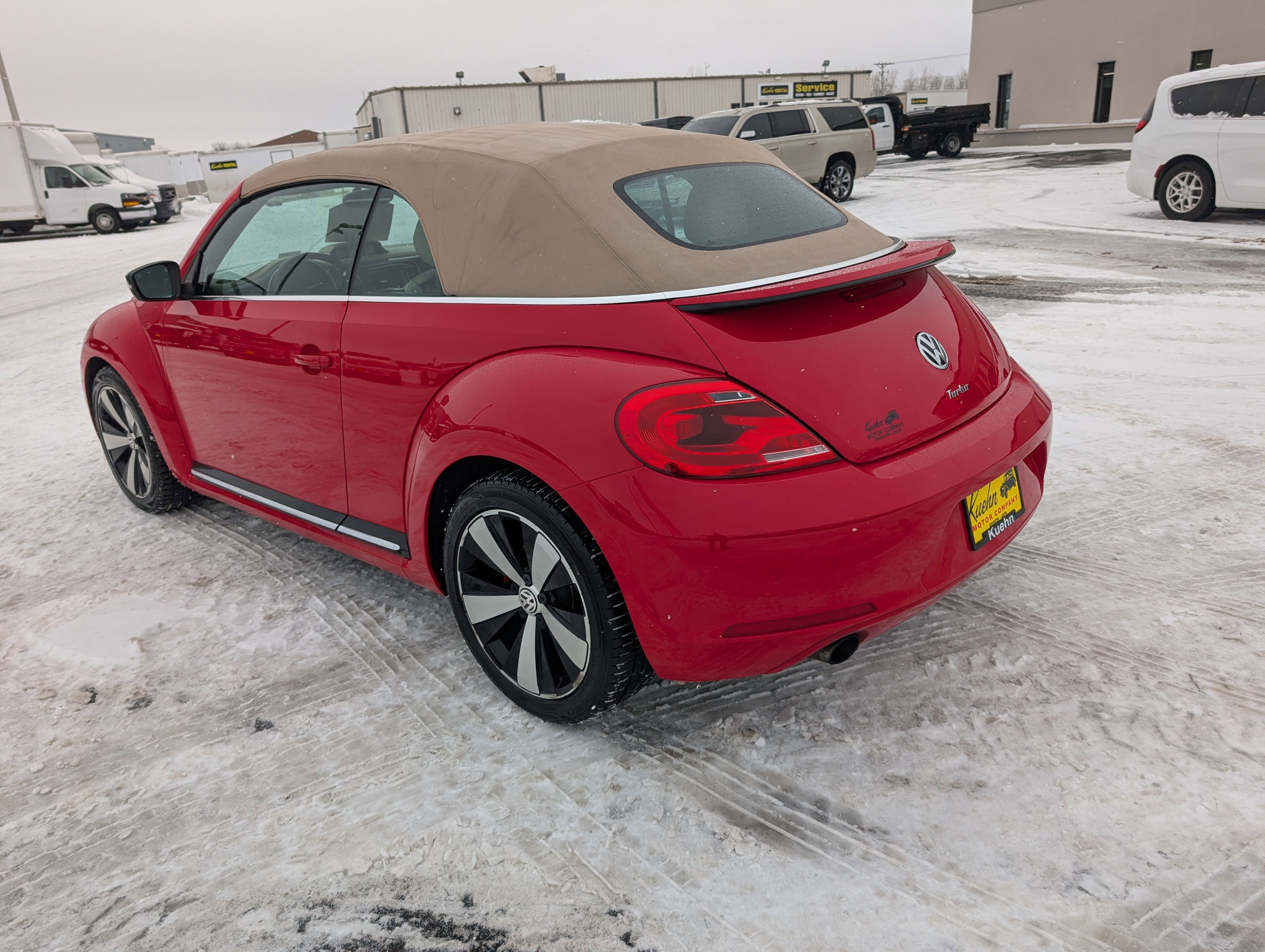 Used 2013 Volkswagen Beetle 2.0T image 6