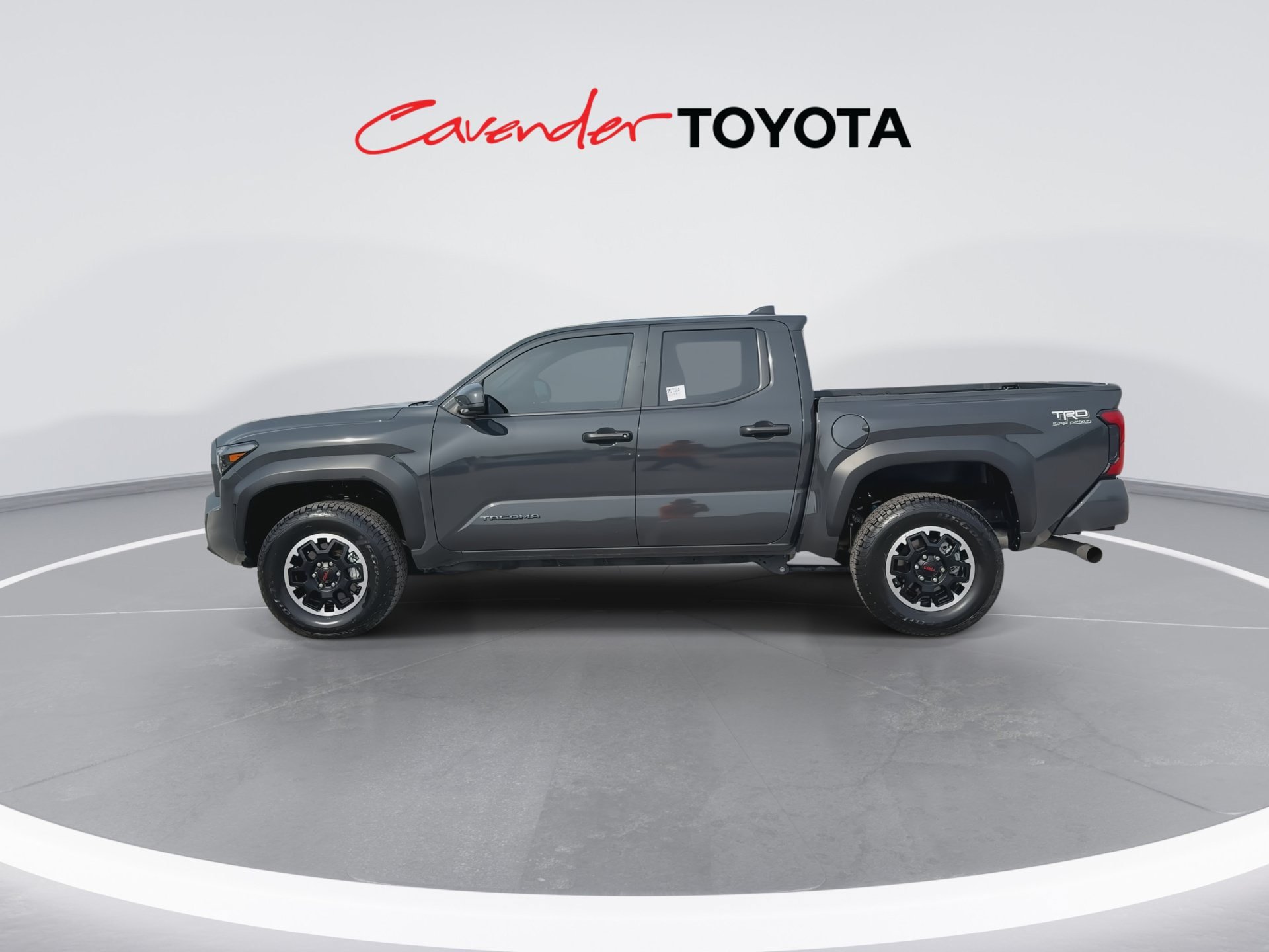 Certified 2025 Toyota Tacoma TRD Off-Road AWD/4WD image 5