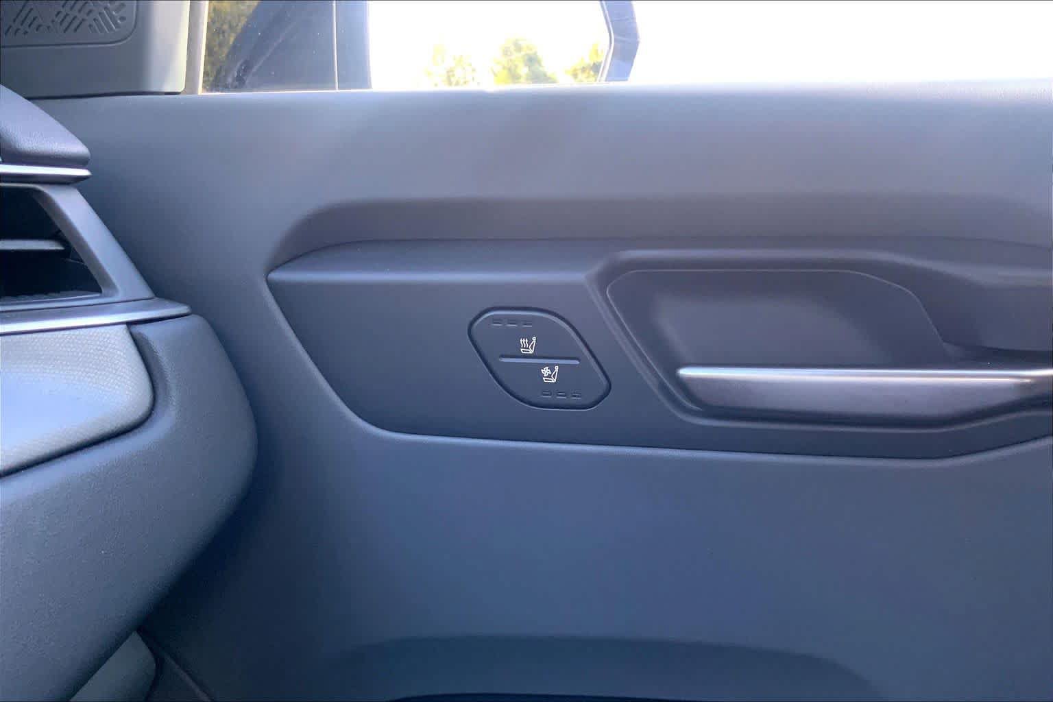 Certified 2024 Kia EV9 Light Long Range RWD image 30
