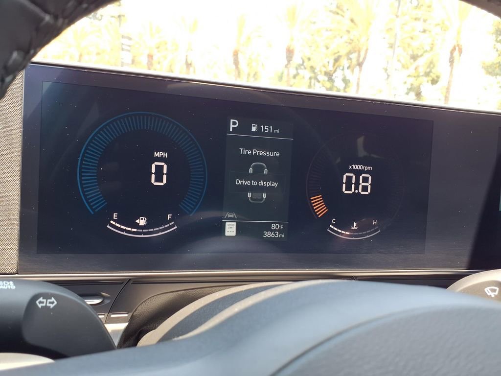 Used 2025 Hyundai Kona SEL FWD image 13
