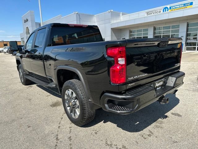 Used 2024 Chevrolet Silverado 2500 Custom w/ Custom Value Package AWD/4WD image 9