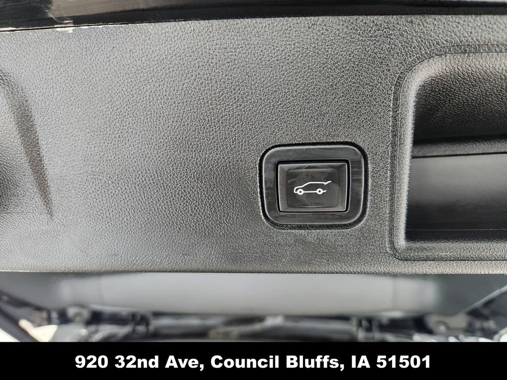 Used 2020 GMC Terrain Denali w/ Denali Premium Package image 16