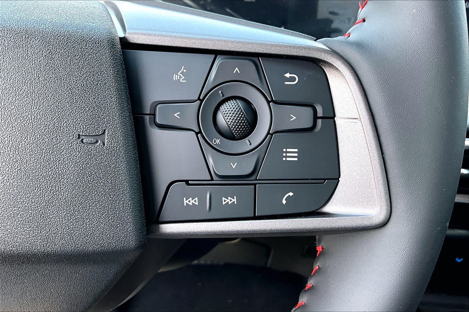 New 2027 Nissan Sentra SR w/ Floor Mat Package FWD image 12