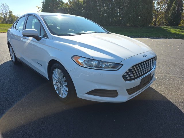 Used 2016 Ford Fusion S FWD image 2