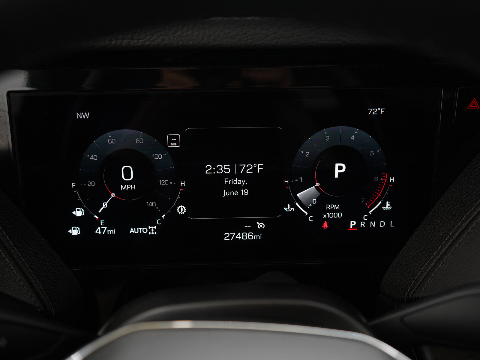 Used 2025 GMC Yukon XL Denali w/ Sun & Power Step Package AWD/4WD image 25