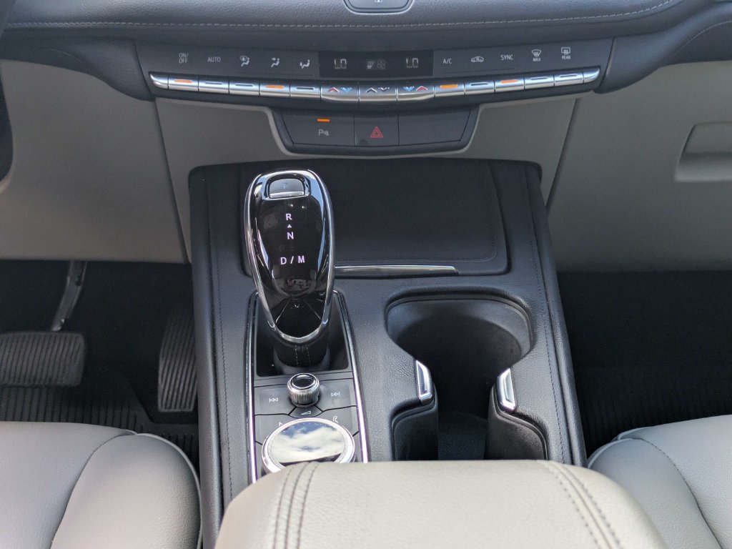 Used 2023 Cadillac XT4 Luxury FWD image 21