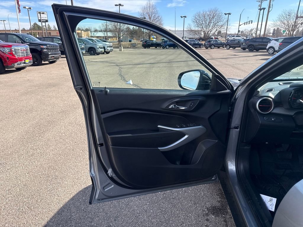 New 2026 Chevrolet Trax RS w/ Driver Confidence Package FWD image 10