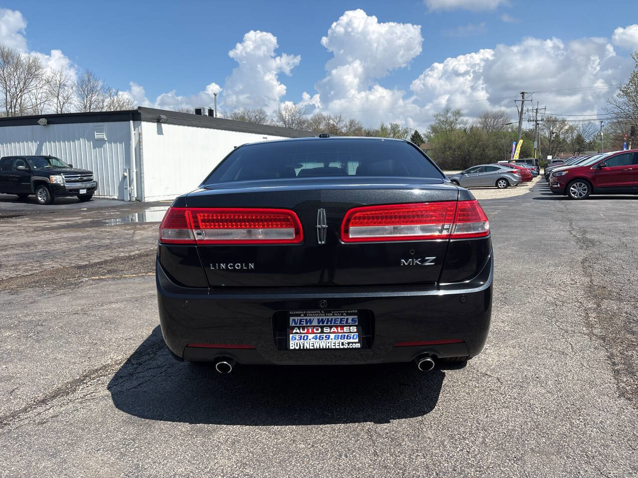 Used 2012 Lincoln MKZ FWD image 4