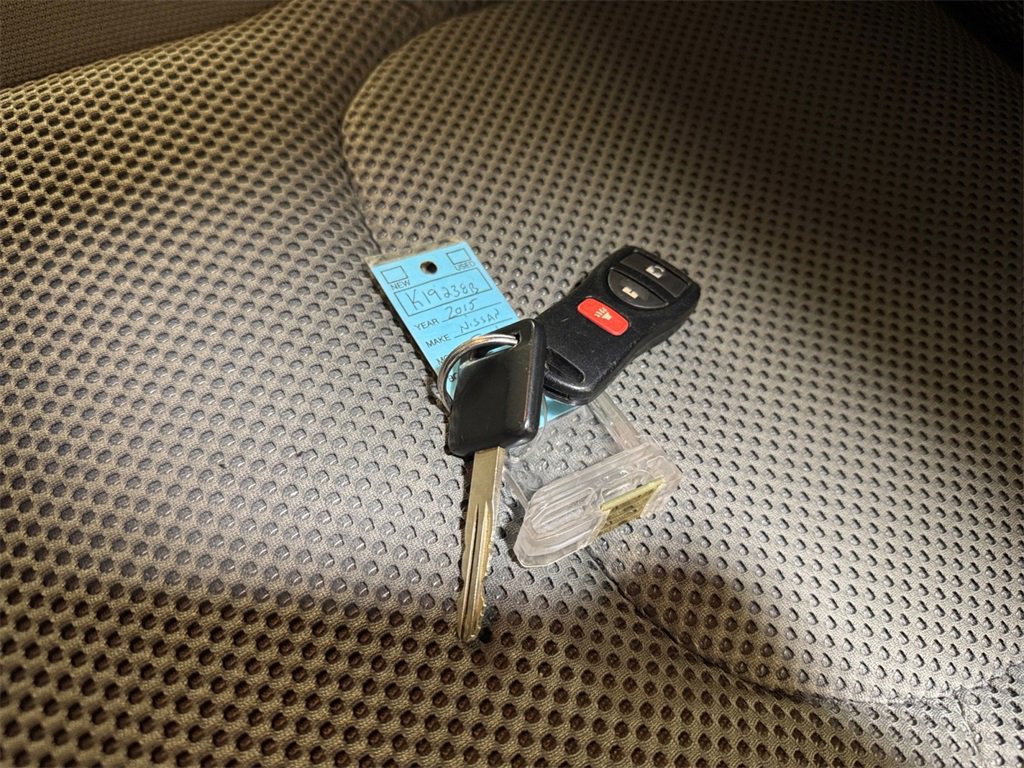 Used 2015 Nissan Frontier SV image 32