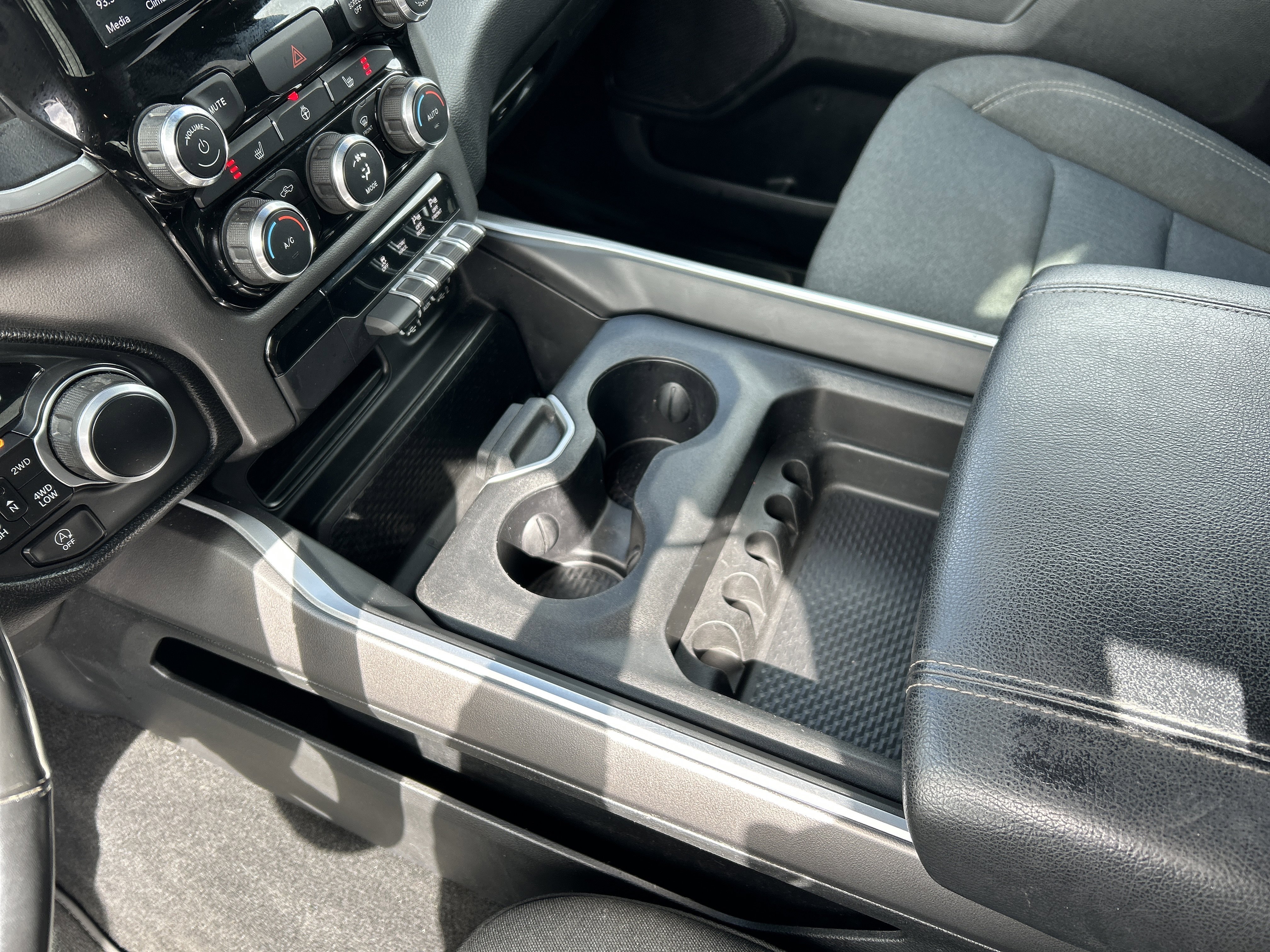 Used 2021 RAM 1500 Big Horn image 21