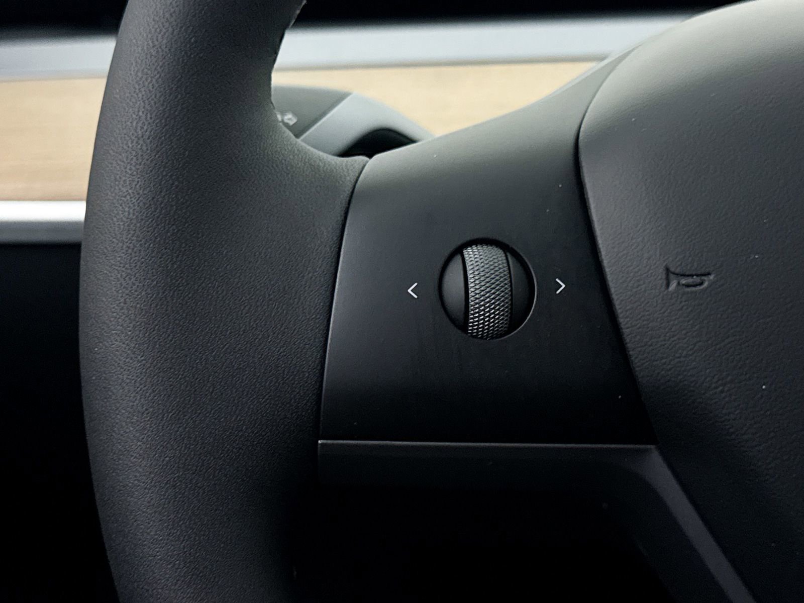 Used 2023 Tesla Model Y Long Range image 32