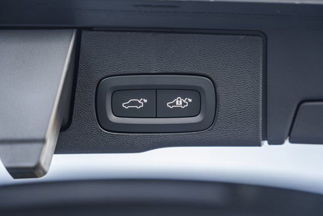 New 2026 Volvo XC60 T8 Plus w/ Protection Package Premier image 10