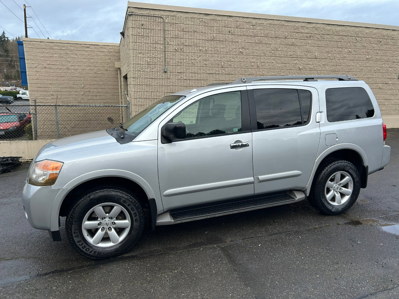 Used 2015 Nissan Armada SV image 8