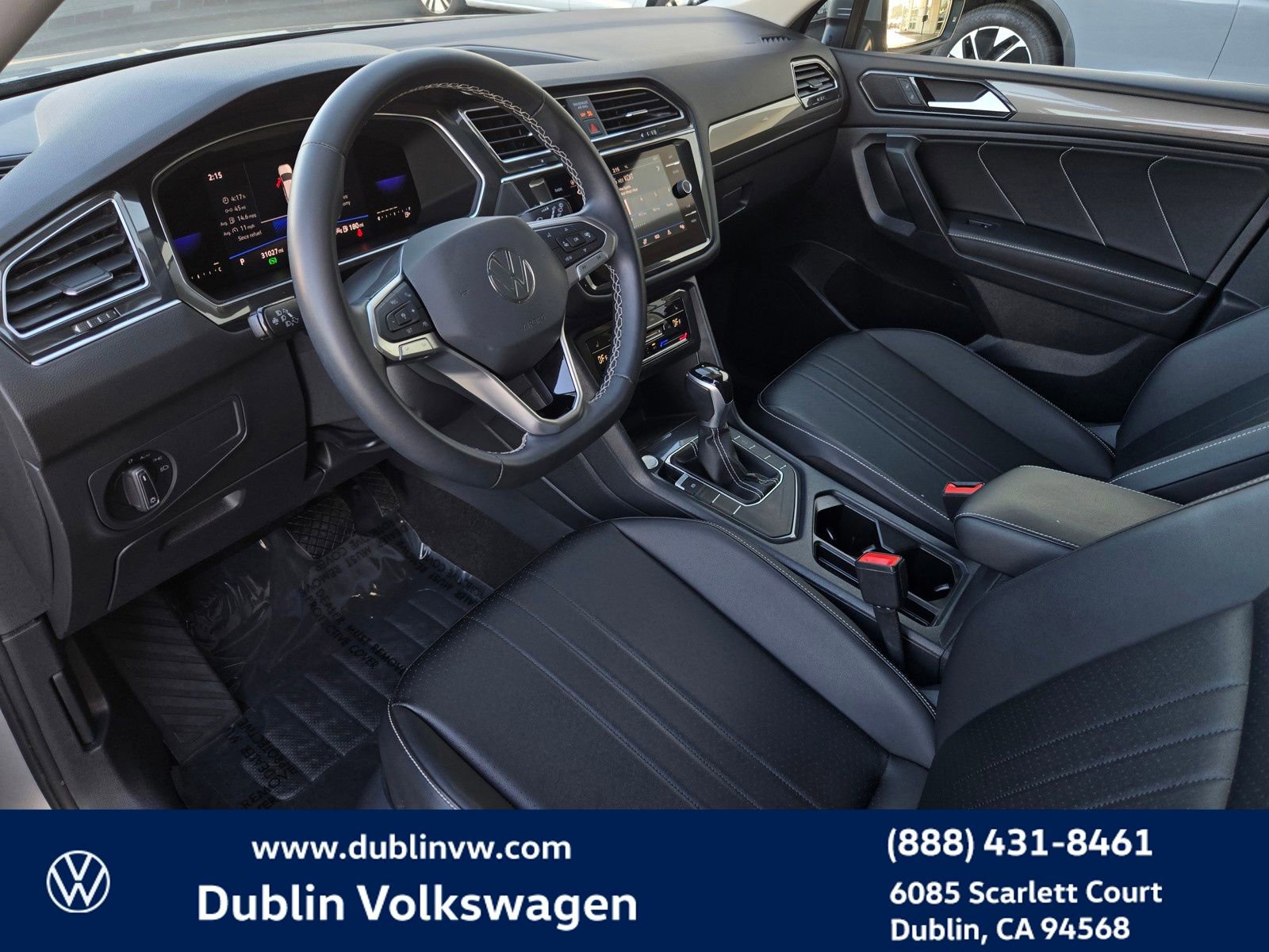 Certified 2022 Volkswagen Tiguan SE w/ Panoramic Sunroof Package image 9