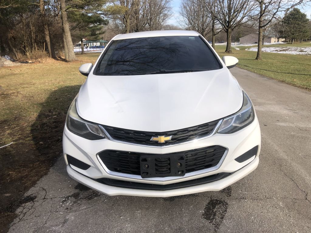Used 2018 Chevrolet Cruze LT image 3