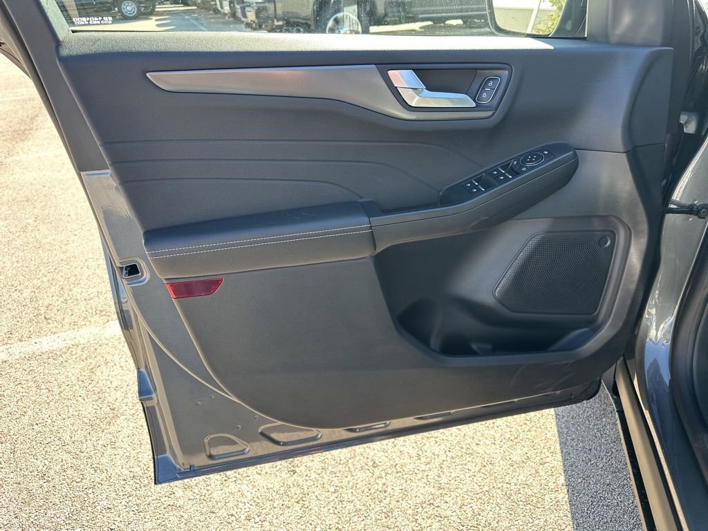 New 2026 Ford Escape SE image 10