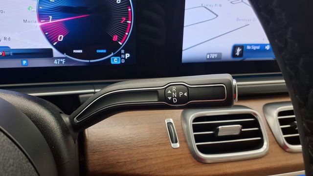 Used 2024 Mercedes-Benz GLE 350 4MATIC image 32