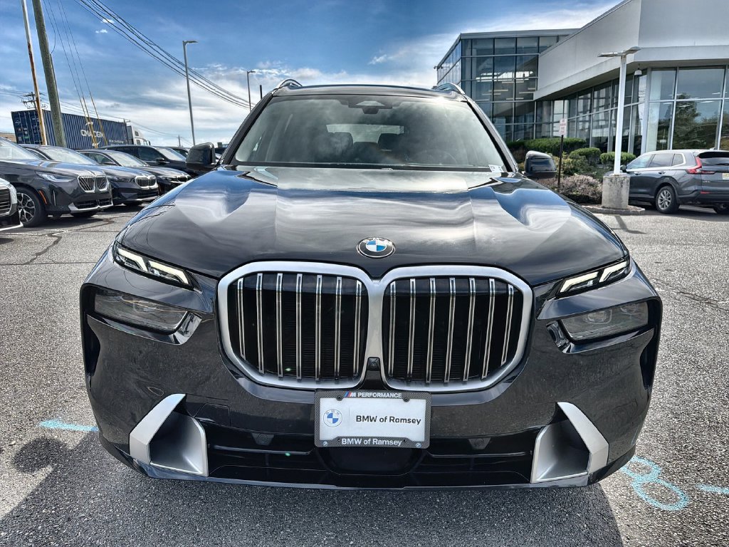 Used 2024 BMW X7 xDrive40i AWD/4WD image 14