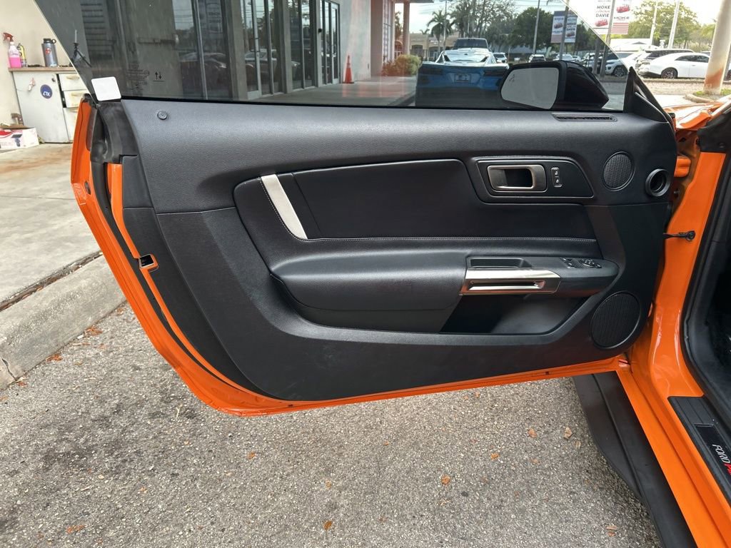 Used 2020 Ford Mustang Shelby GT500 w/ Technology Package image 38