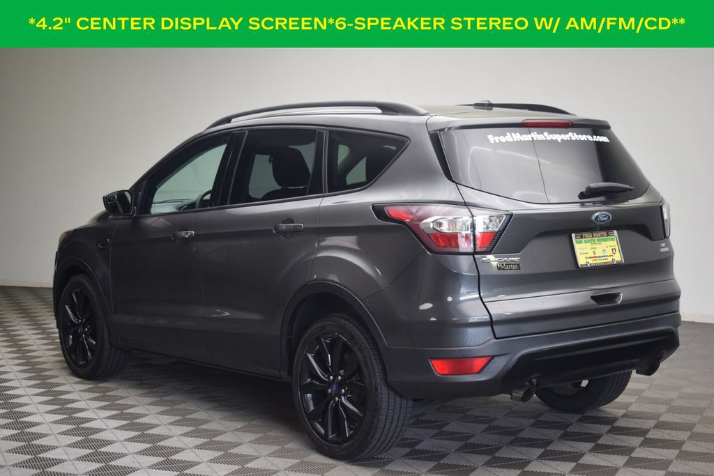 Used 2018 Ford Escape SE w/ SE Sport Appearance Package FWD image 4