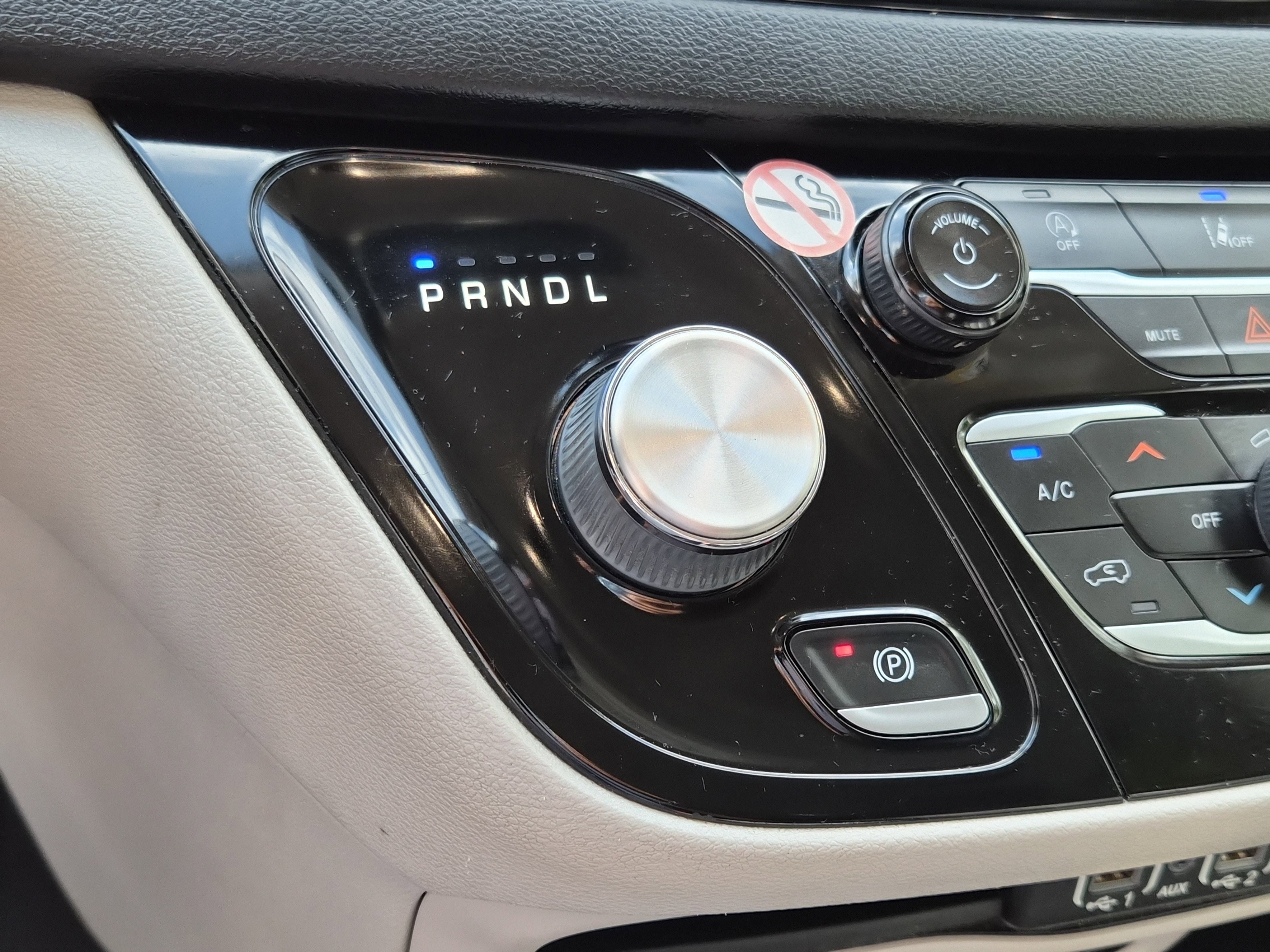 Used 2022 Chrysler Pacifica Touring-L image 31